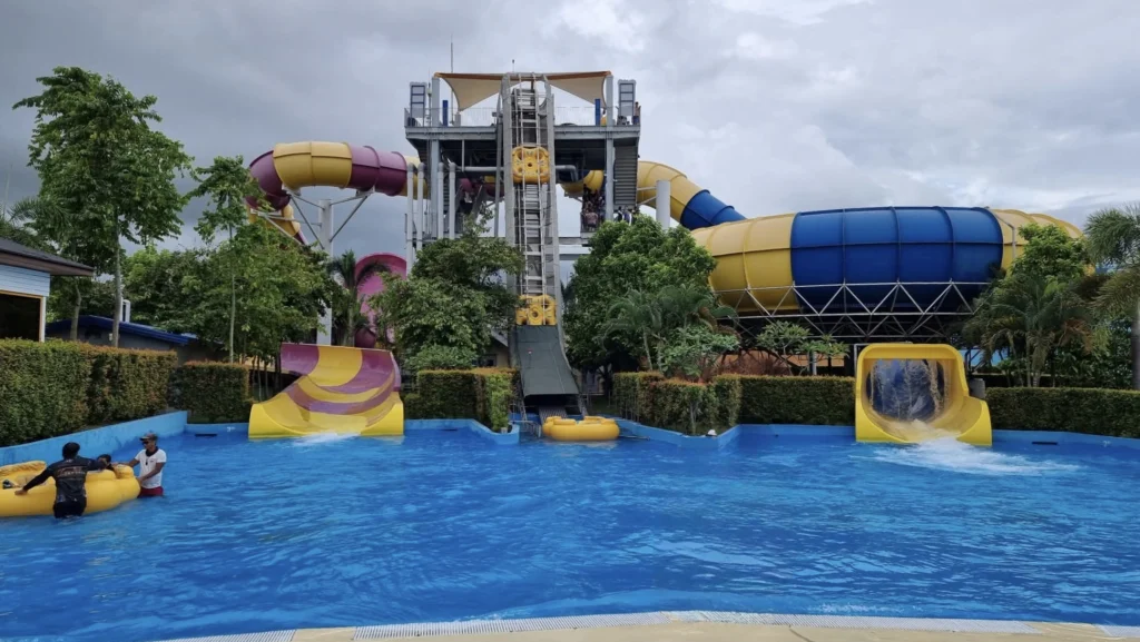 aqua planet slides